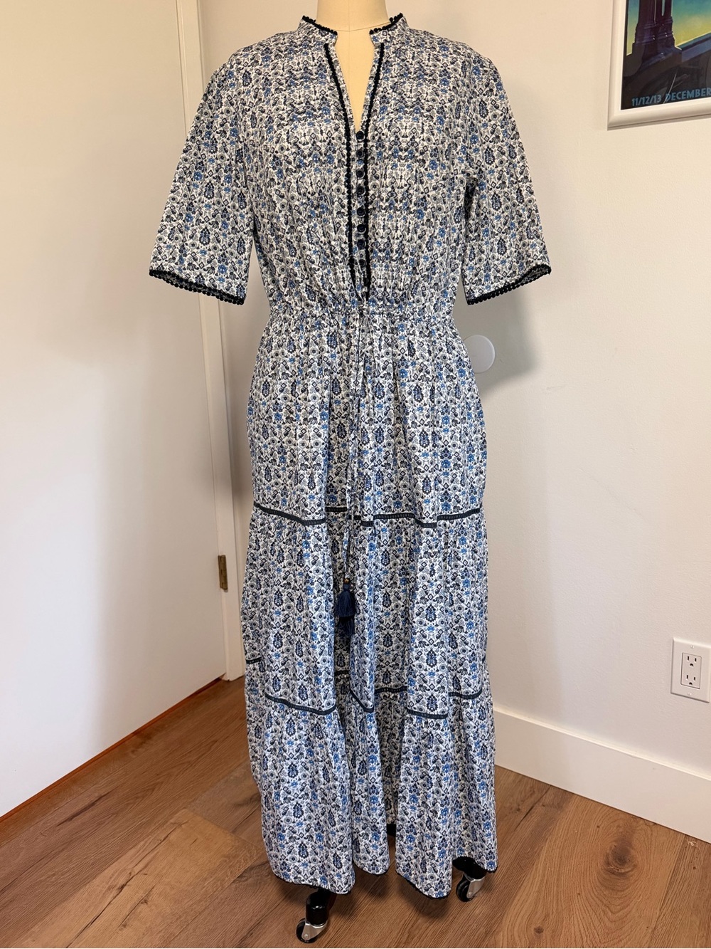Floral print cotton poplin drawstring waist maxidress. Wayward Fancies. NWOT.
